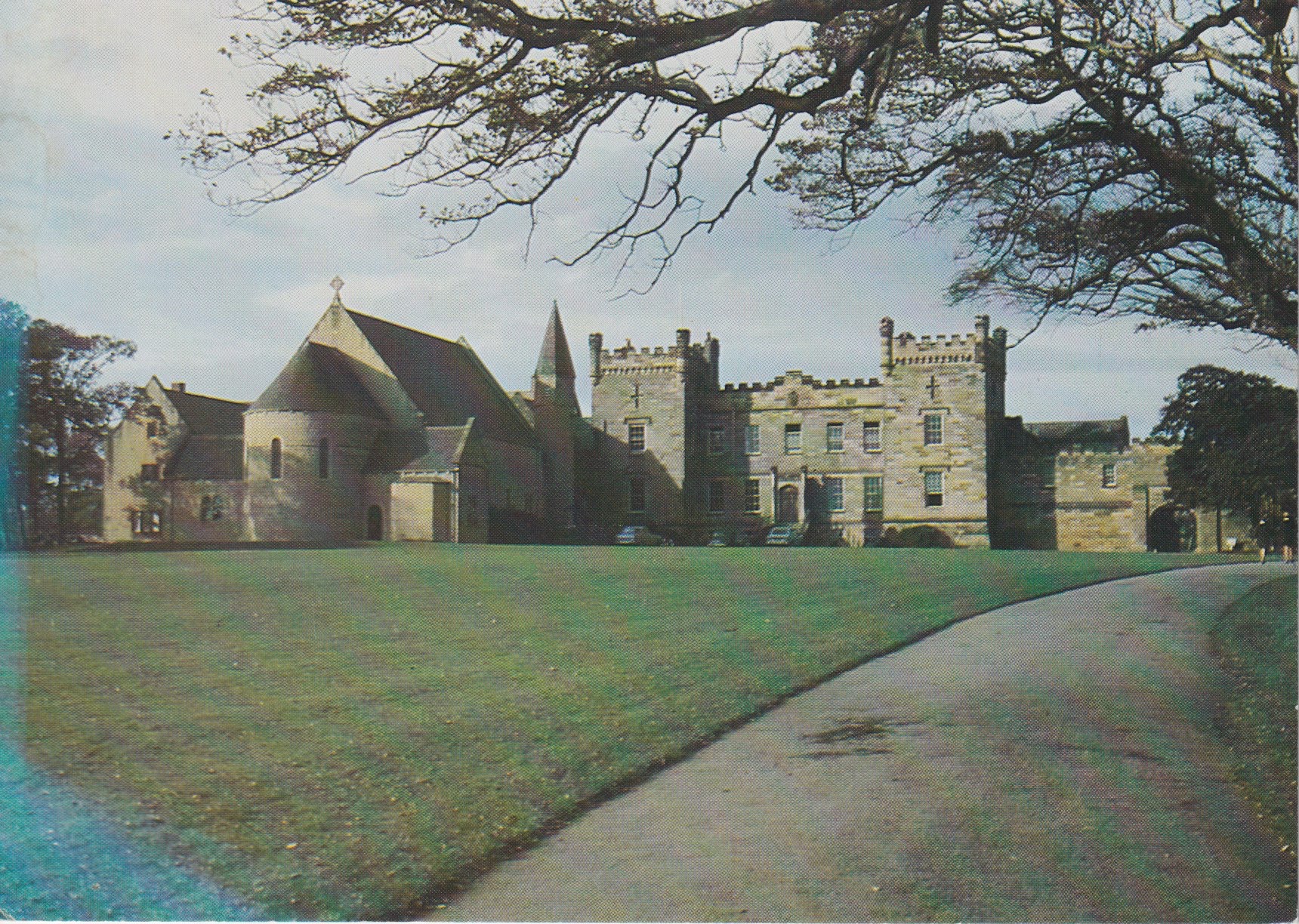 ff 0925a1de006d8b61fd4e0d81a2e945c0 ff St Hildas School and Chapel Sneaton Catle 1992 GhostViewer